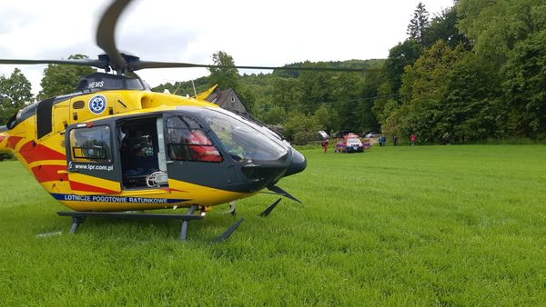 Wypadek rowerzysty na Trasie Enduro Srebrna Góra - NS BIKES - Zdjęcie główne