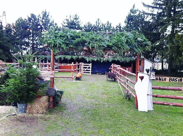  Szopka będzie otwarta do kiedy pozwolą warunki pogodowe. Od rana do późnych godzin nocnych.