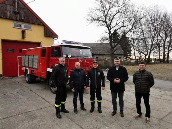 Strażacy z Sieroszowa przekażą samochód ukraińskim kolegom - Zdjęcie główne