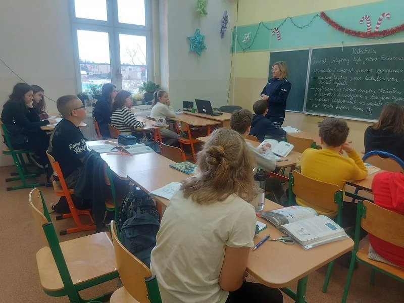 Powiat Ząbkowicki. Policjanci w szkołach - Zdjęcie główne