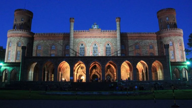 Kamieniec Ząbkowicki. Nocne zwiedzanie Pałacu Marianny Orańskiej - Zdjęcie główne