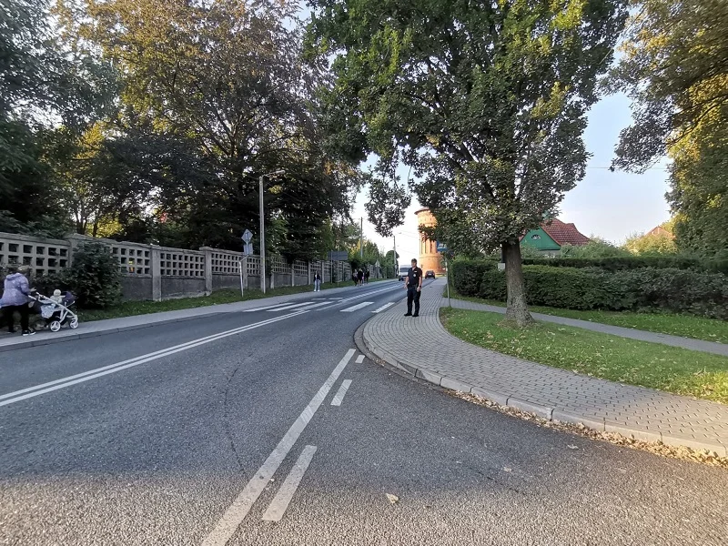 Policjanci pod szkołami w powiecie ząbkowickim - Zdjęcie główne